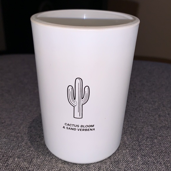 Victoria’s Secret PINK Can’t Touch This Candle - Picture 2 of 4